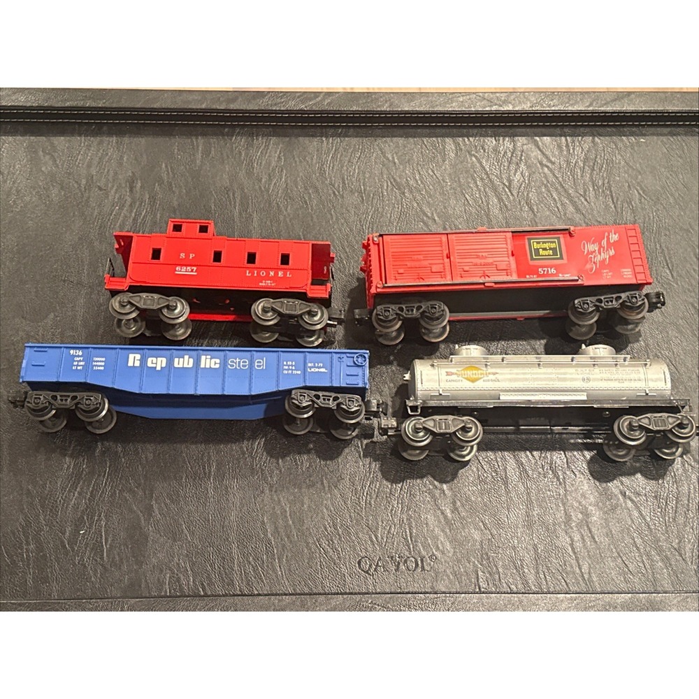 Lionel O Gauge Train Cars Lot 4 Caboose 6257 Burlington 5716 9136
